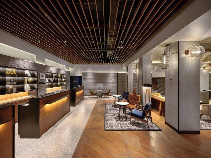 Four Points By Sheraton Bangkok, Sukhumvit 22 image