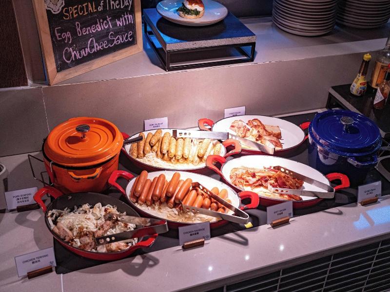 Four Points By Sheraton Bangkok, Sukhumvit 22 image