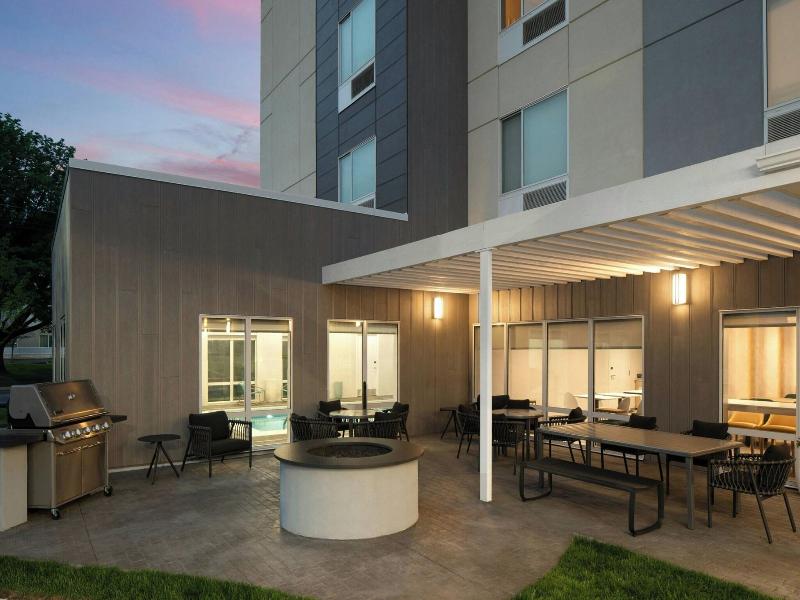 Towneplace Suites By Marriott Allentown West image