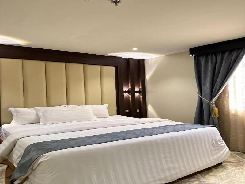 Makarim Palm Hotel — view