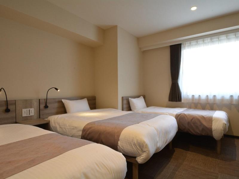 Hotel Sanrriott Shinsaibashi image