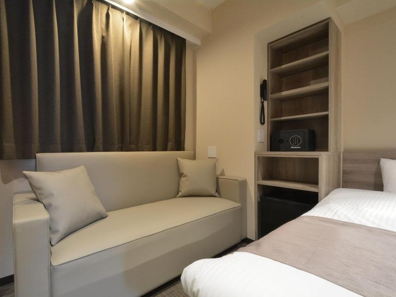 Hotel Sanrriott Shinsaibashi image