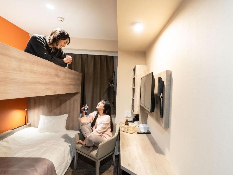 Hotel Sanrriott Shinsaibashi image