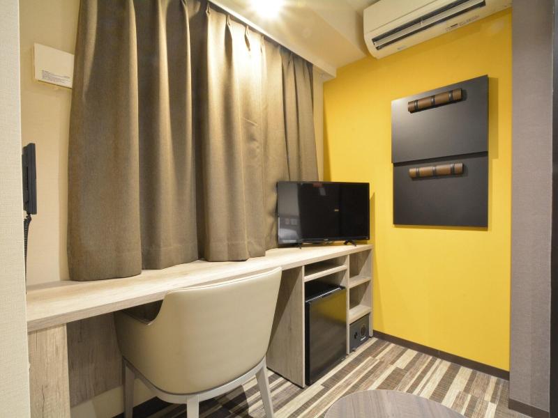 Hotel Sanrriott Shinsaibashi image