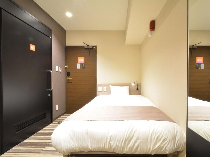 Hotel Sanrriott Shinsaibashi image