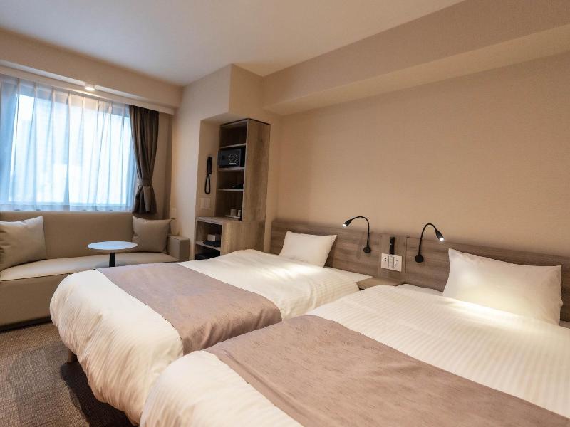 Hotel Sanrriott Shinsaibashi image