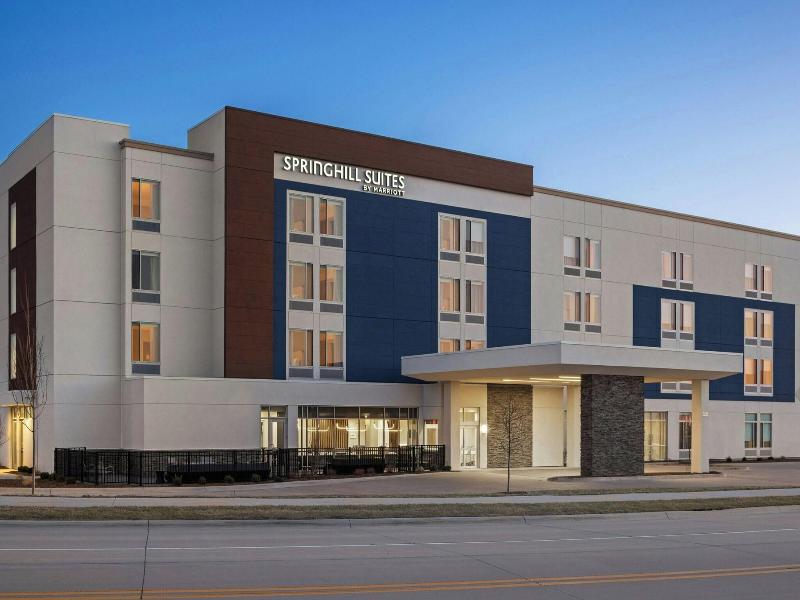 Springhill Suites By Marriott Bettendorf image