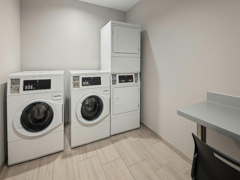 Springhill Suites By Marriott Bettendorf image