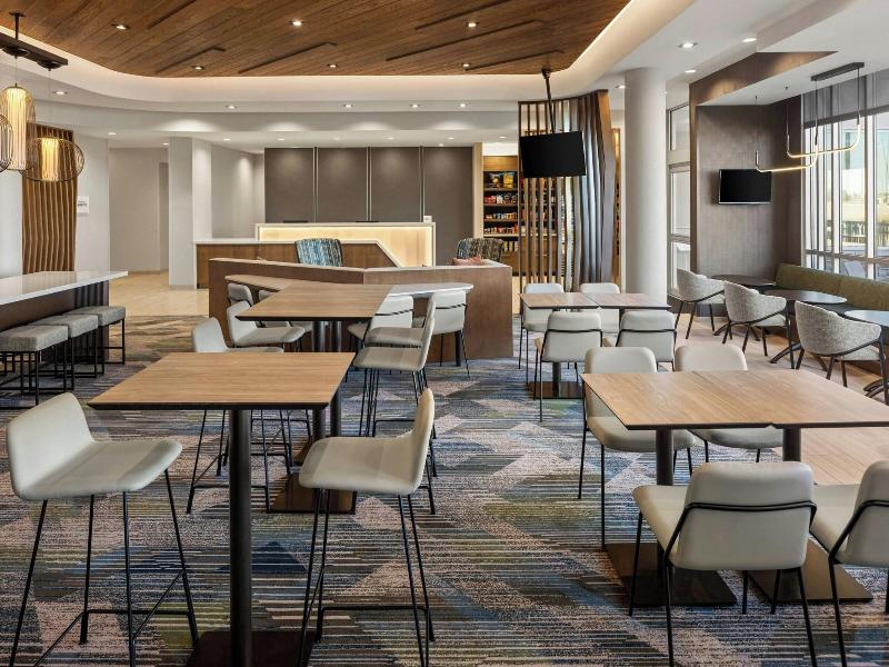 Springhill Suites By Marriott Bettendorf image