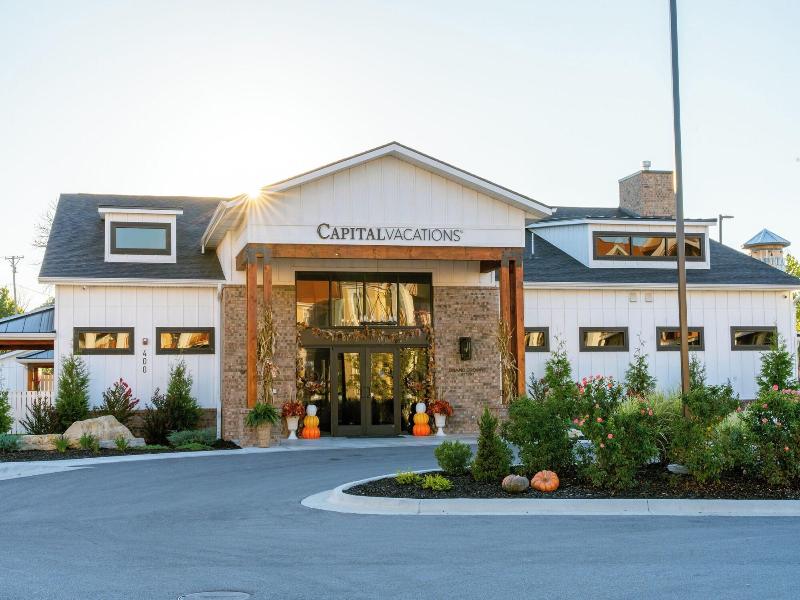 Grand Crowne Resort