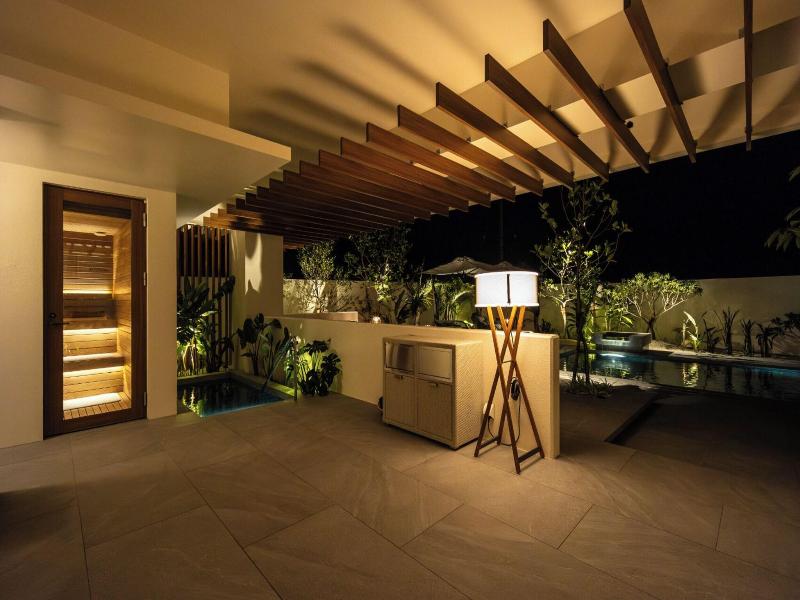 One Suite The Grand image