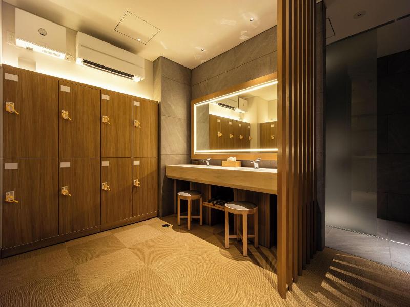 One Suite The Grand image