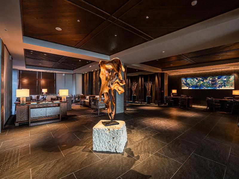 One Suite The Grand image