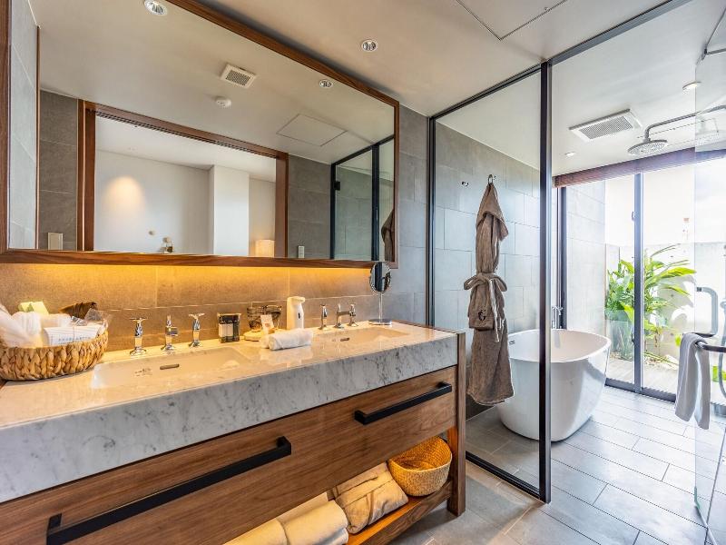 One Suite The Grand image