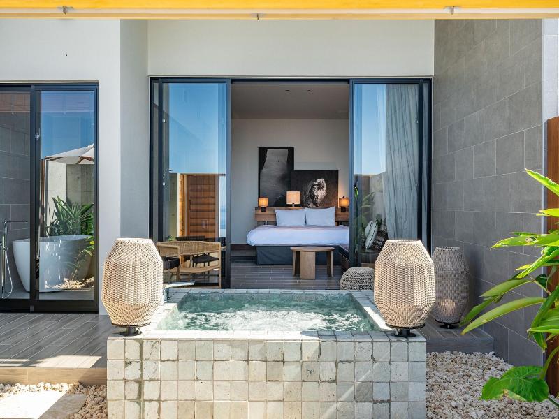 One Suite The Grand image
