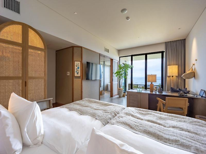 One Suite The Grand image