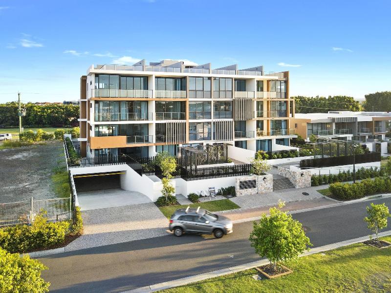 The Peninsula At Hope Island image