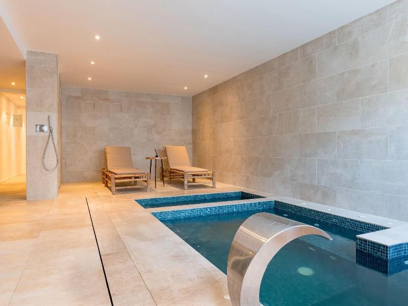 The Olive Boutique Suites And Spa image