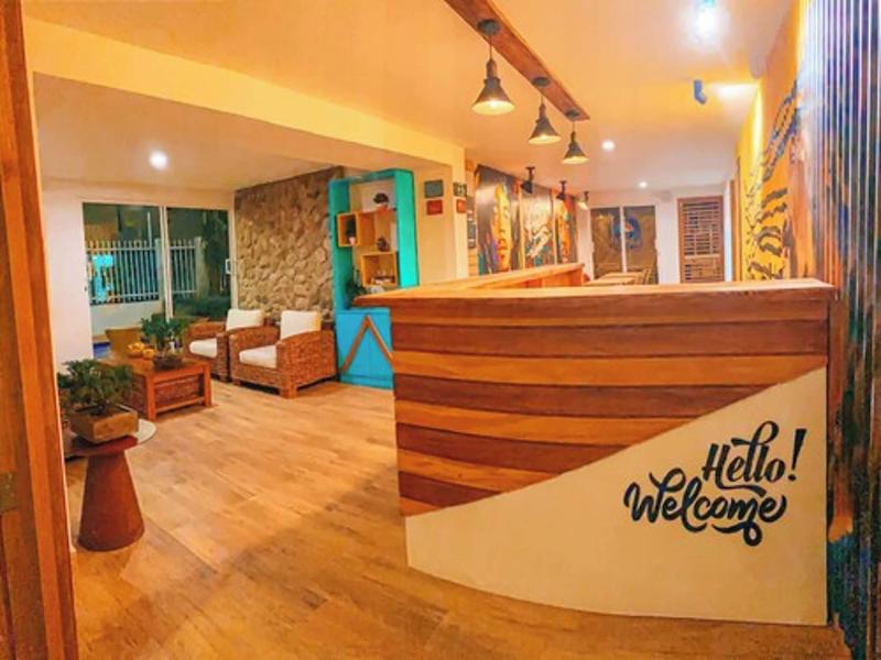 In Di House Of Reggae Boutique — view