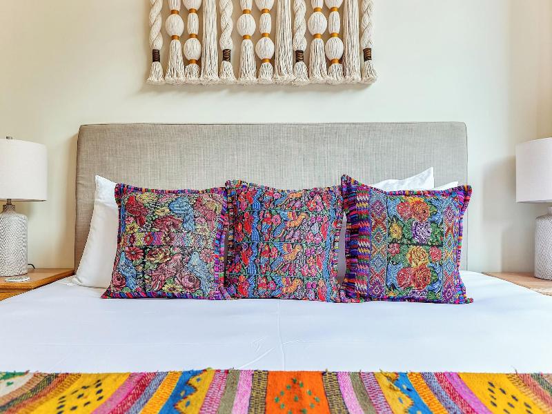 Maxwell Collection Romantic Zone image
