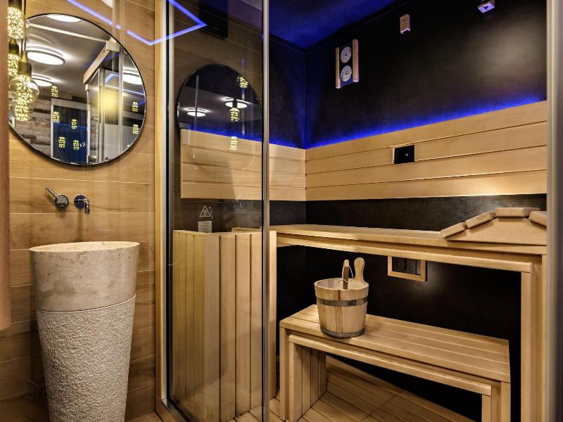Boutique Hotel Madison image