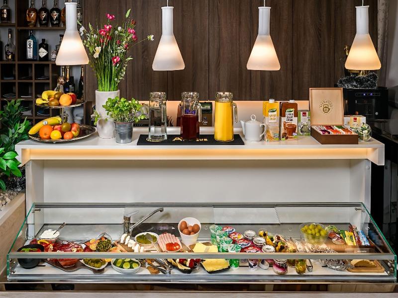 Boutique Hotel Madison image