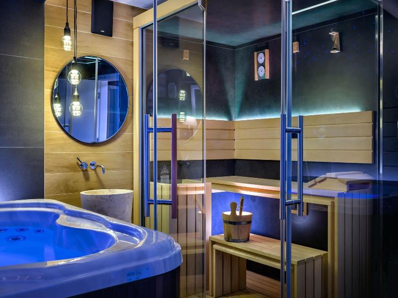 Boutique Hotel Madison image