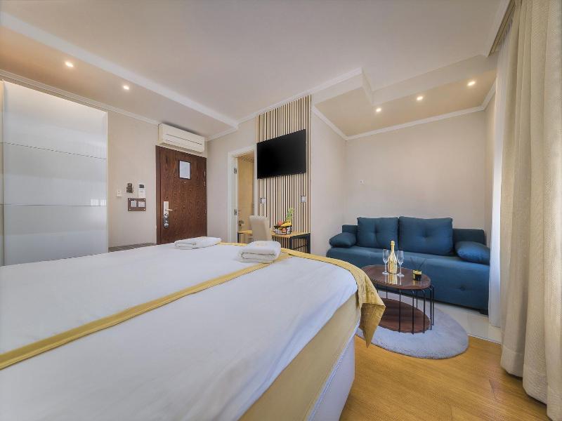 Boutique Hotel Madison image