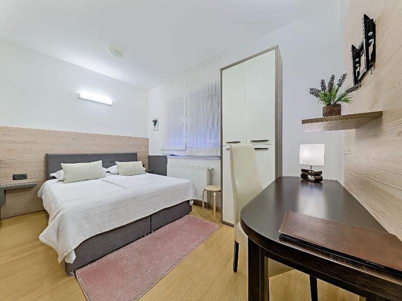 Boutique Hotel Madison image
