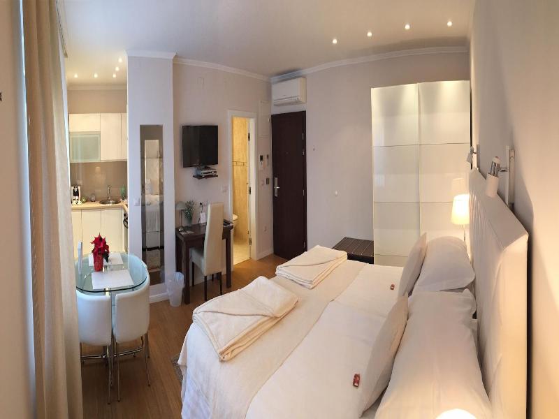 Boutique Hotel Madison image