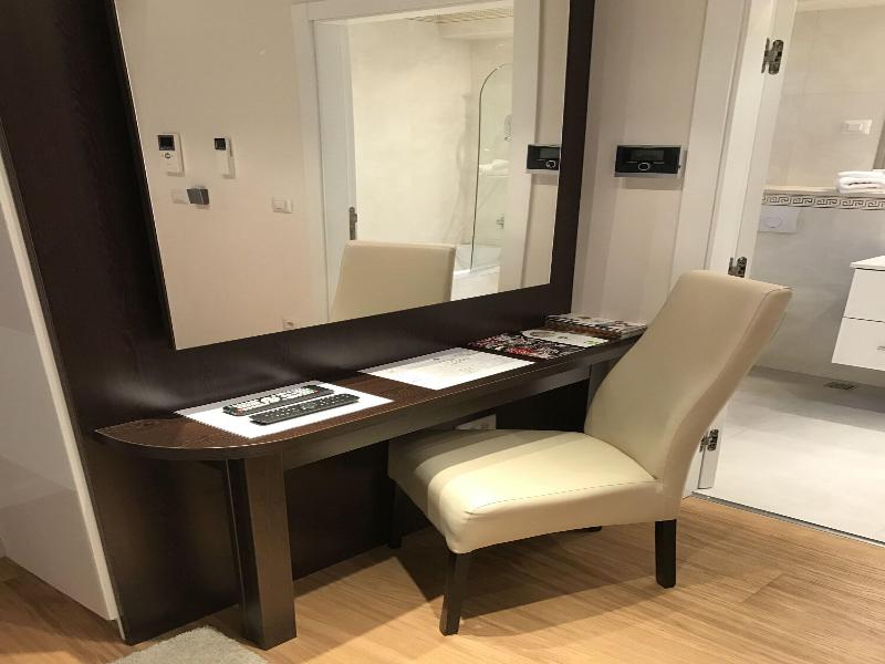 Boutique Hotel Madison image