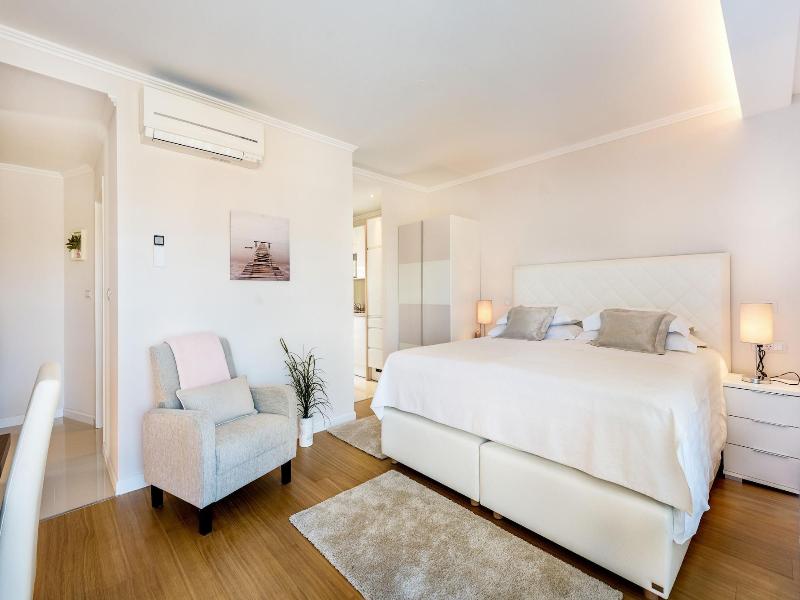 Boutique Hotel Madison image