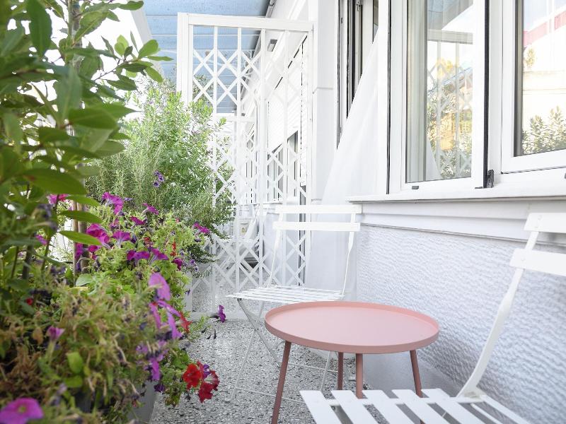 Athenian Sensations Apartments & Suites image