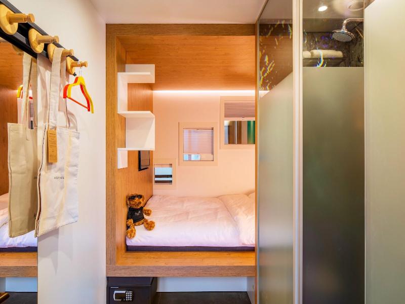 Bunk Hotel Amsterdam image