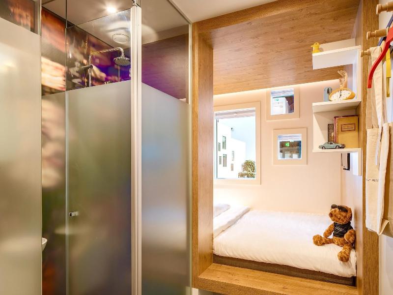 Bunk Hotel Amsterdam image