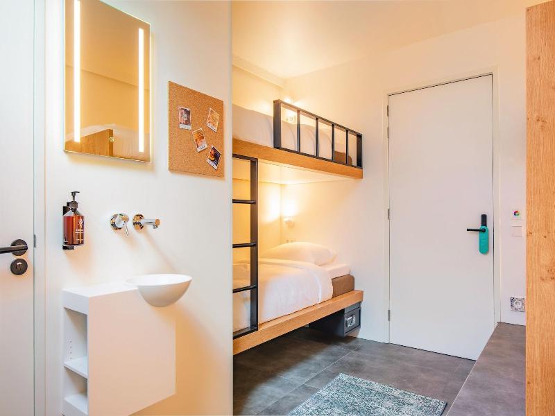 Bunk Hotel Amsterdam image