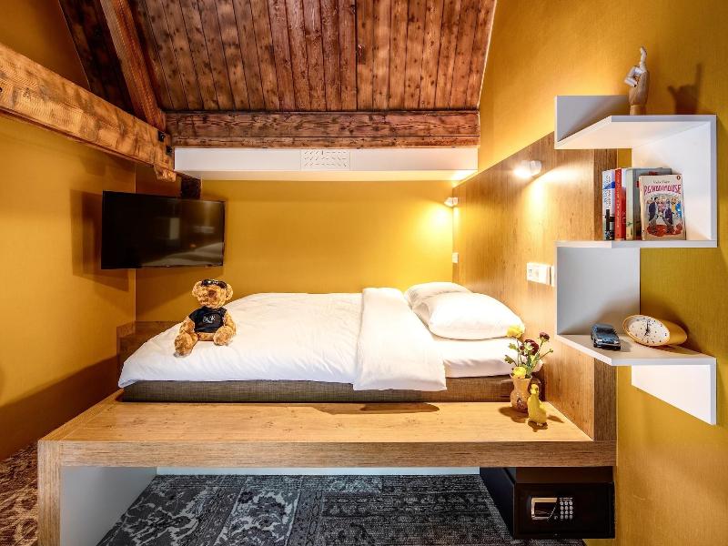 Bunk Hotel Amsterdam image