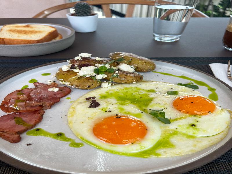 L'avventura Athens image