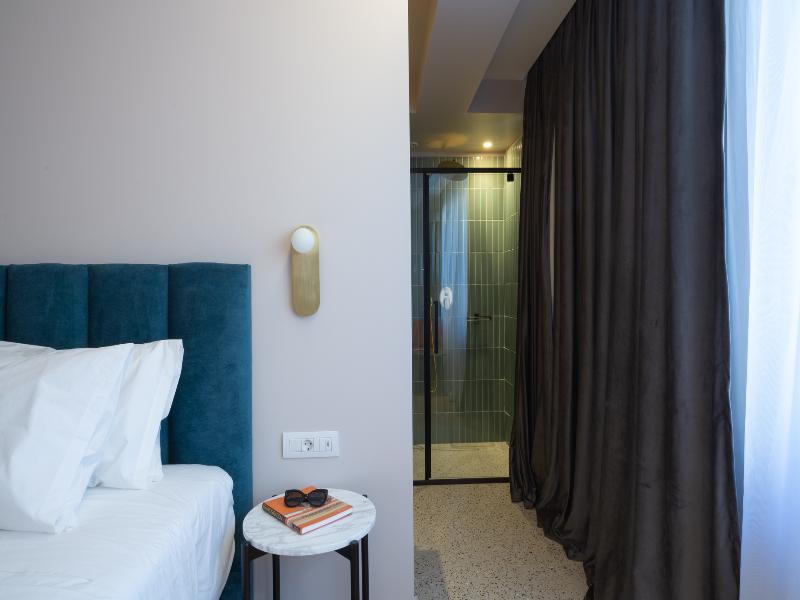 L'avventura Athens image