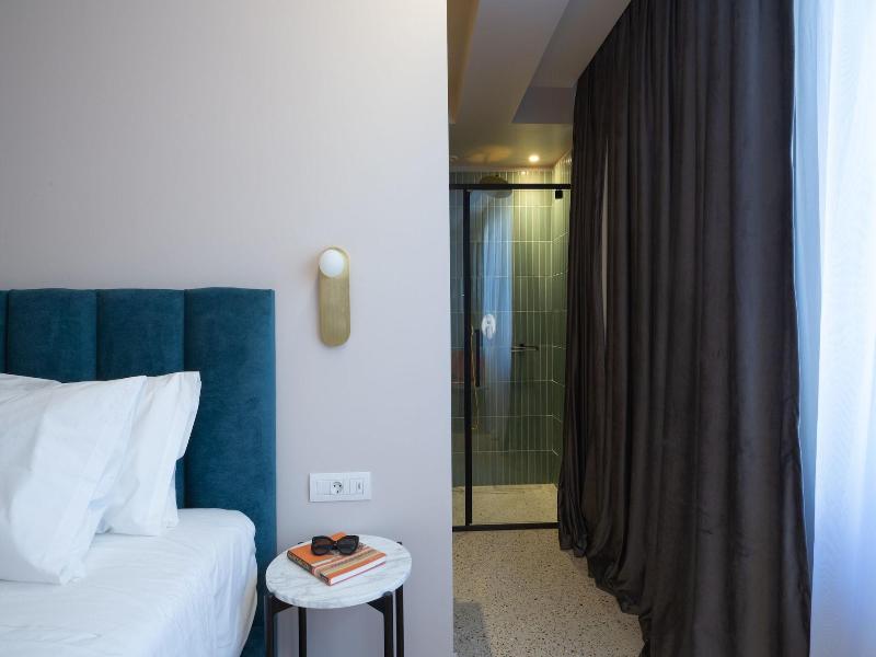 L'avventura Athens image