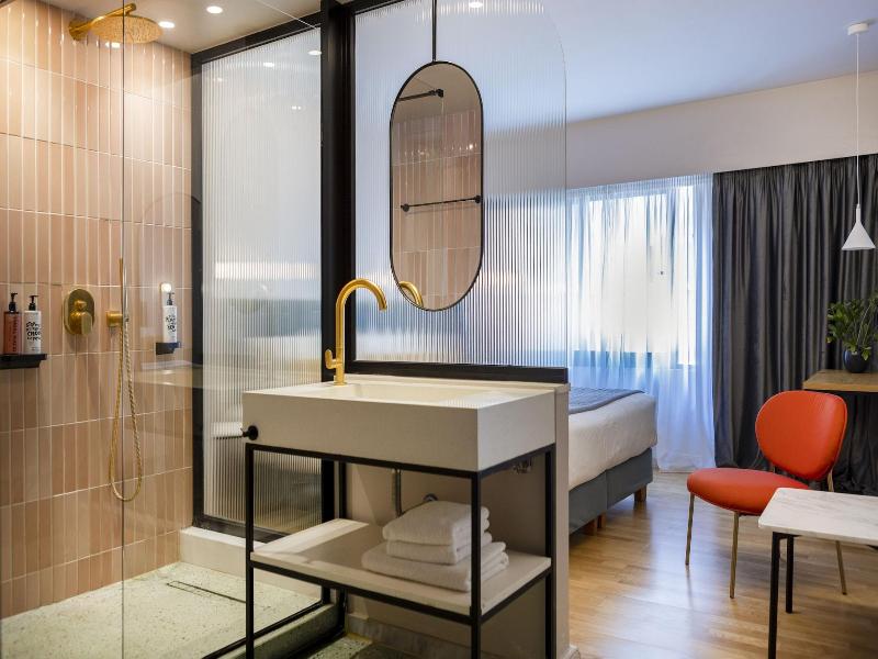 L'avventura Athens image