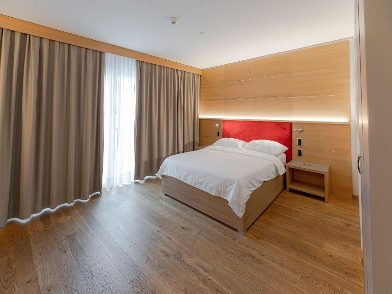 Los Lorentes Residences image