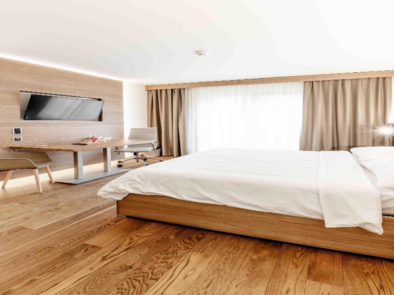 Los Lorentes Residences image