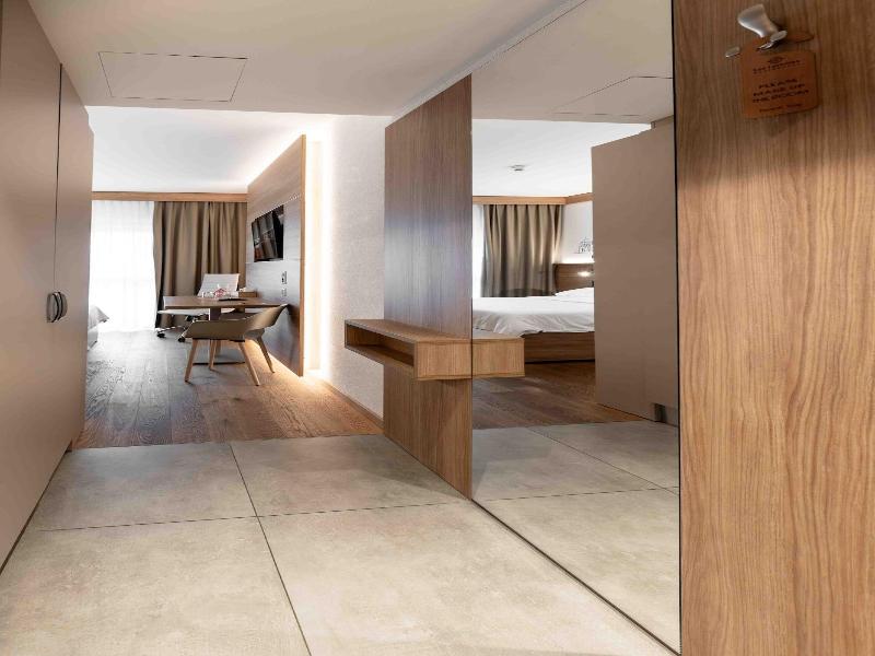 Los Lorentes Residences image