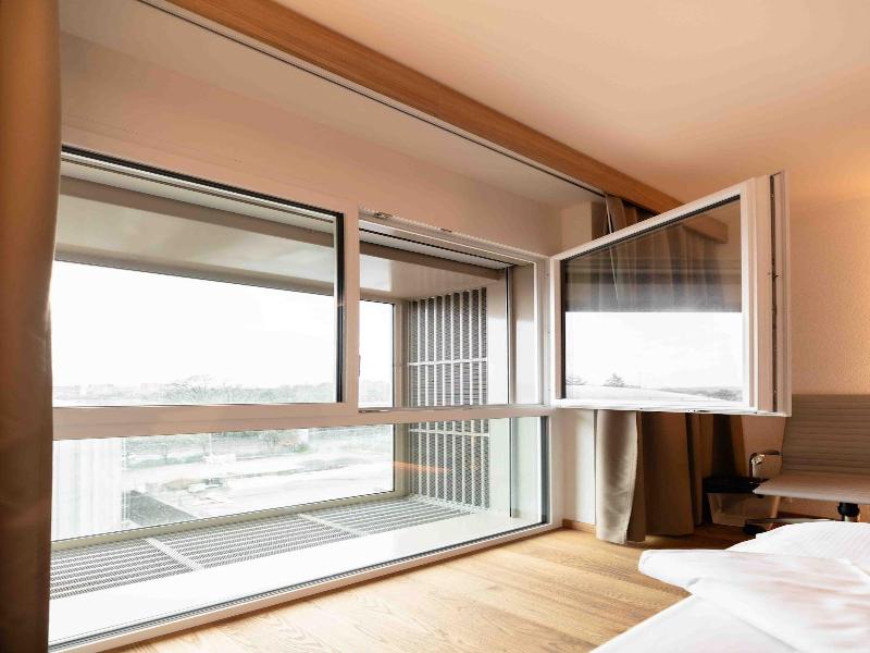 Los Lorentes Residences image