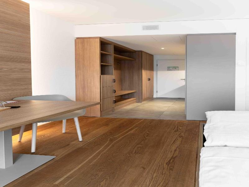 Los Lorentes Residences image