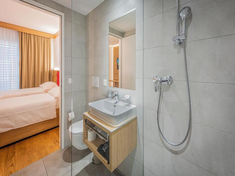 Los Lorentes Residences image