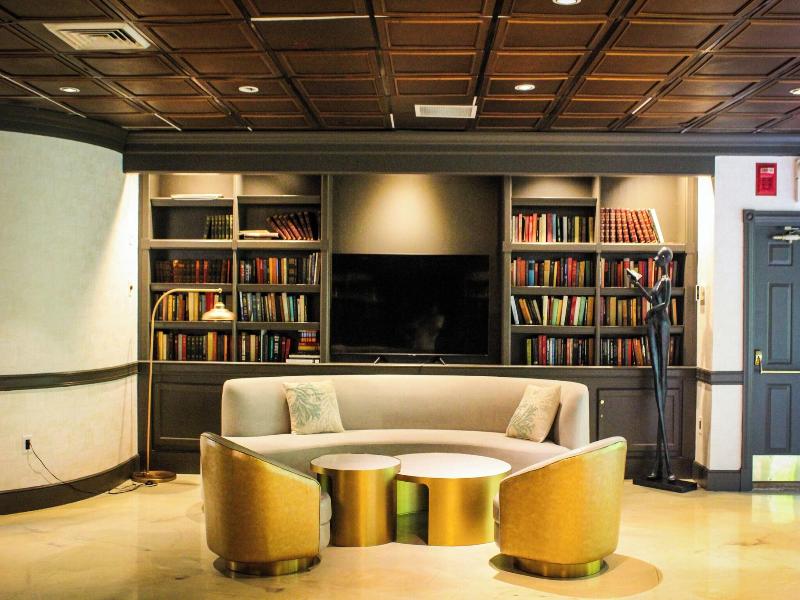 Chateau Merrimack Resort & Spa image