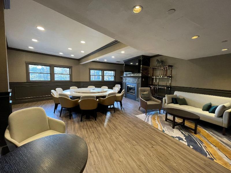 Chateau Merrimack Resort & Spa image