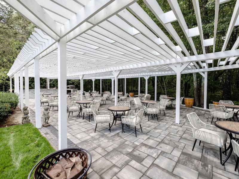 Chateau Merrimack Resort & Spa image